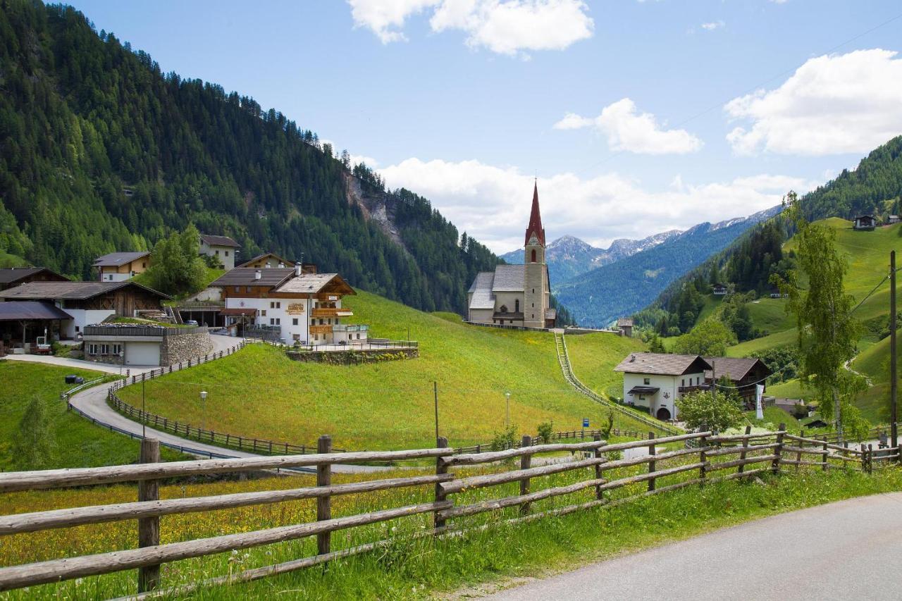 Gasthof Trausberg Corvara in Passiria Buitenkant foto